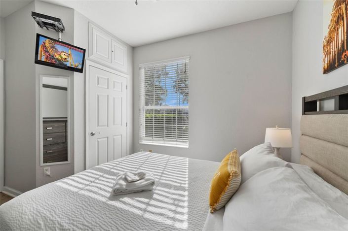 Image No.10-3 Bed Property for sale