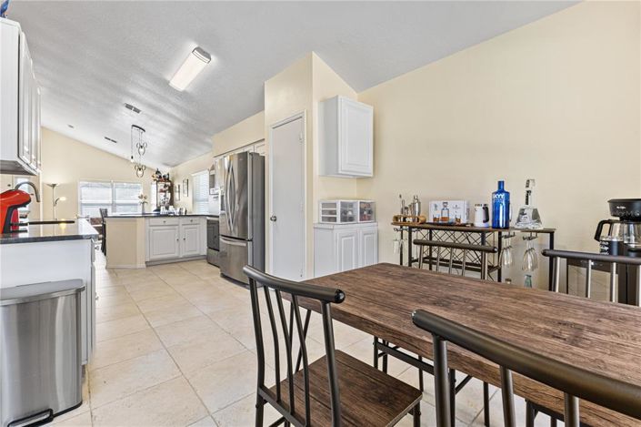 Image No.14-4 Bed Property for sale