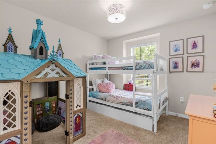 Image No.22-5 Bed Townhouse for sale