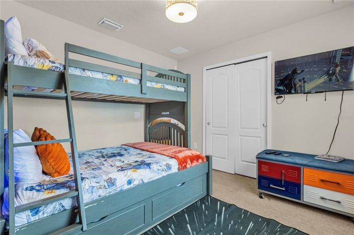 Image No.25-5 Bed Townhouse for sale