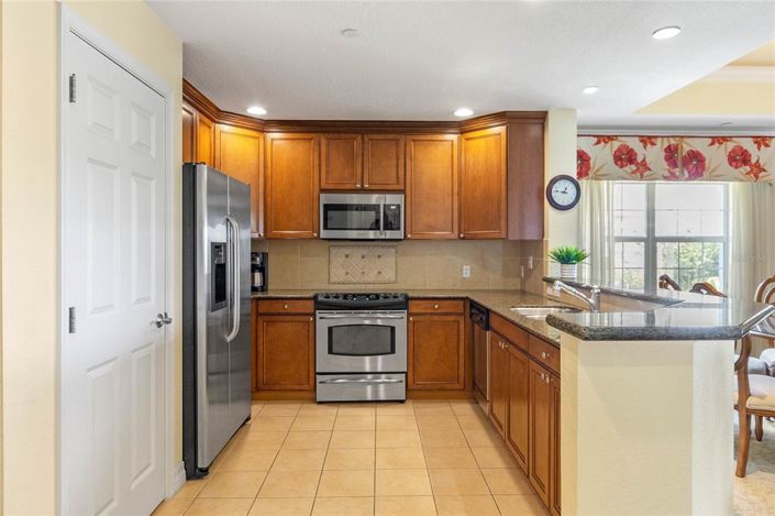 Image No.3-3 Bed Property for sale