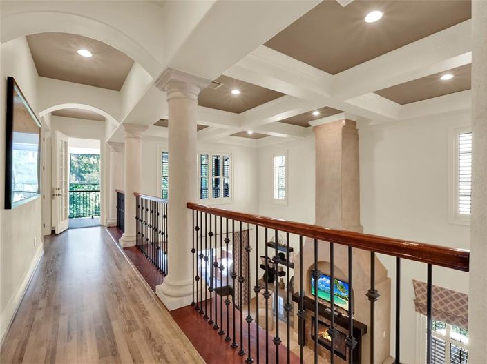 Image No.53-7 Bed Property for sale