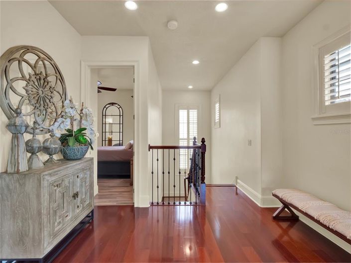 Image No.57-7 Bed Property for sale