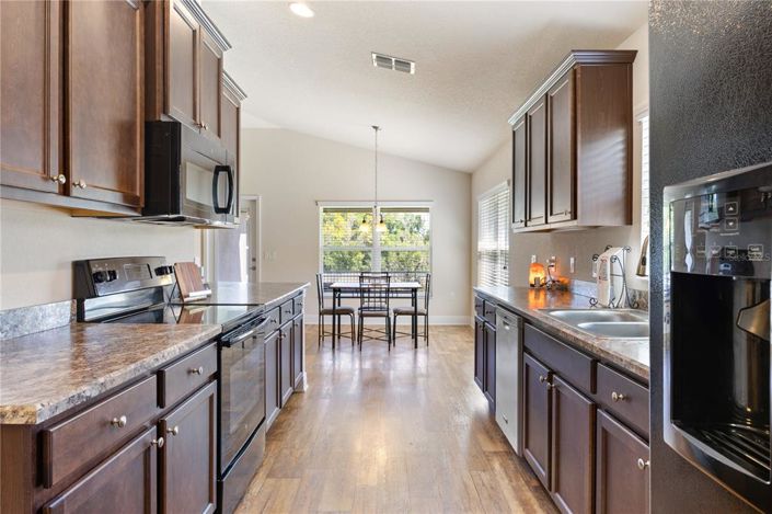 Image No.11-3 Bed Property for sale