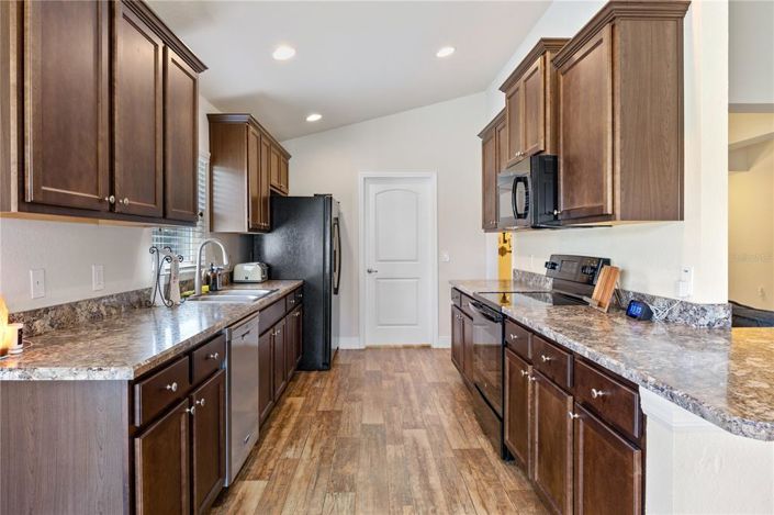 Image No.15-3 Bed Property for sale