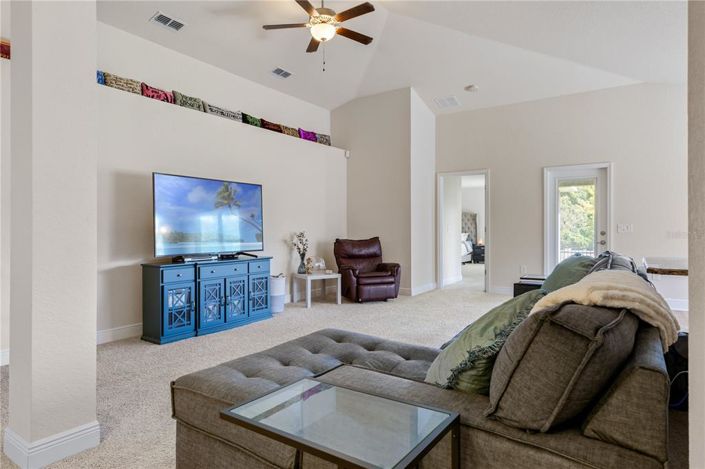 Image No.5-3 Bed Property for sale