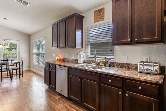 Image No.9-3 Bed Property for sale