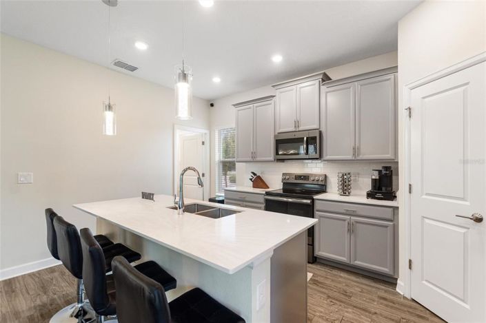 Image No.11-3 Bed Property for sale