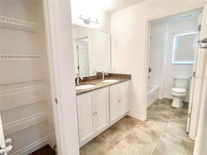 Image No.32-5 Bed Property for sale