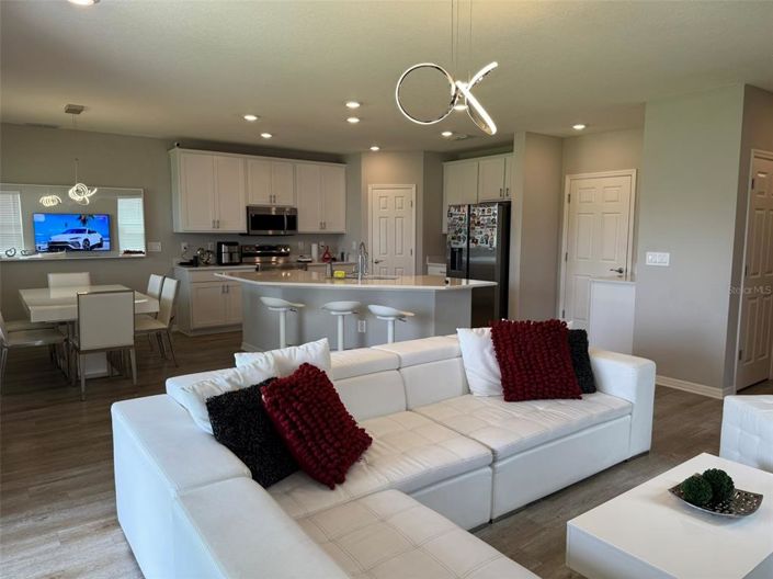 Image No.10-4 Bed Property for sale