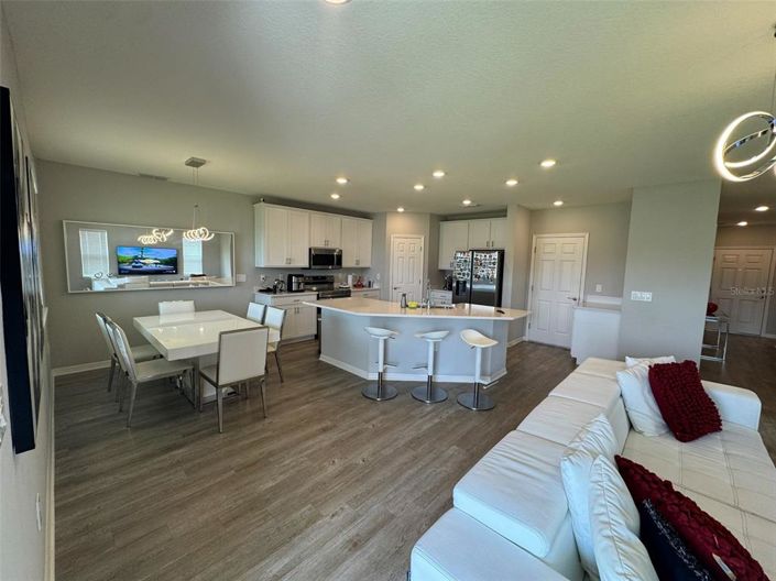 Image No.16-4 Bed Property for sale