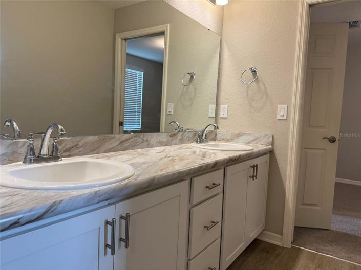 Image No.18-4 Bed Property for sale