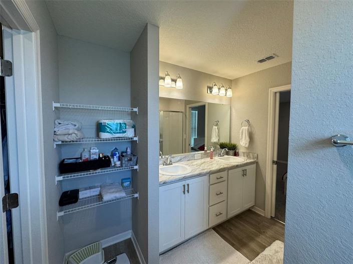 Image No.34-4 Bed Property for sale