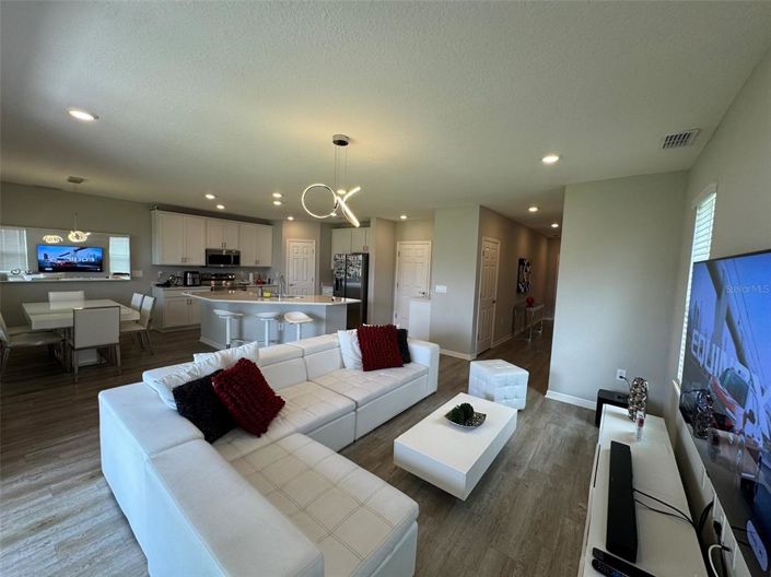 Image No.41-4 Bed Property for sale