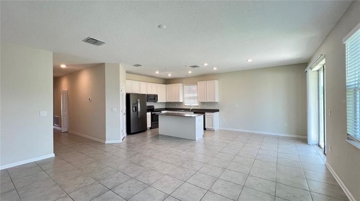 Image No.28-4 Bed Property for sale