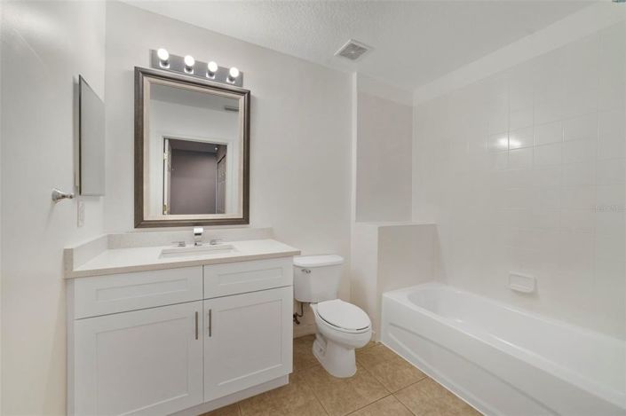 Image No.10-3 Bed Property for sale