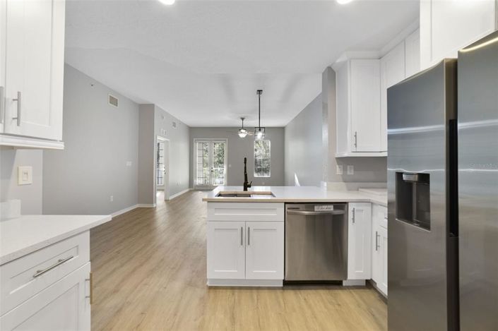 Image No.15-3 Bed Property for sale