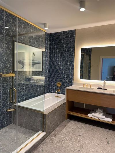 Image No.13-2 Bed Property for sale