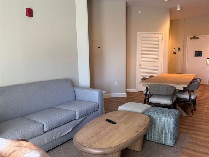 Image No.3-2 Bed Property for sale