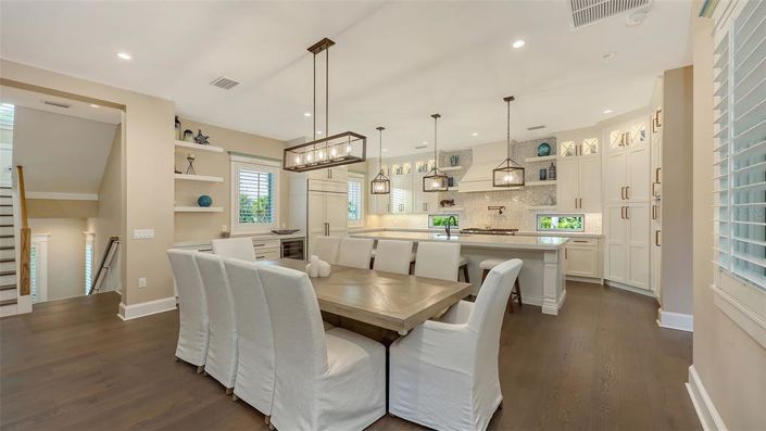 Image No.16-4 Bed Property for sale