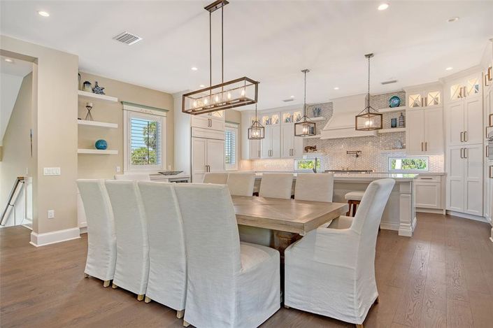 Image No.24-4 Bed Property for sale