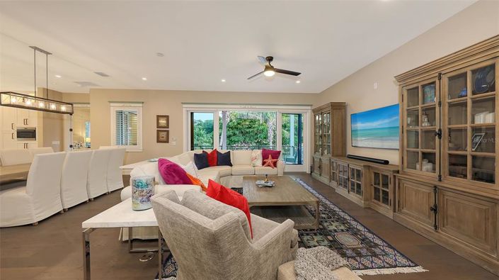 Image No.26-4 Bed Property for sale