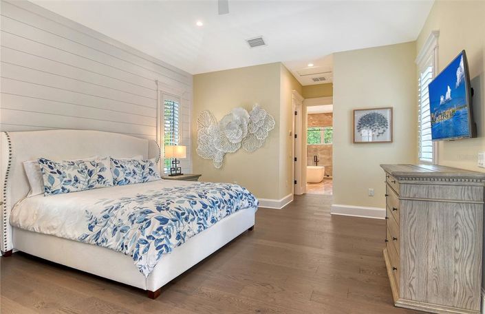 Image No.35-4 Bed Property for sale