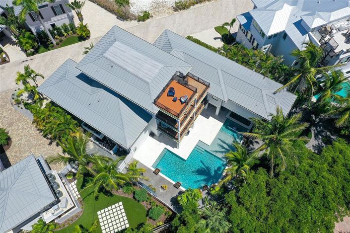 Image No.4-4 Bed Property for sale