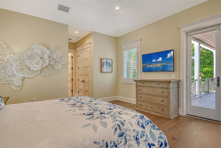 Image No.41-4 Bed Property for sale