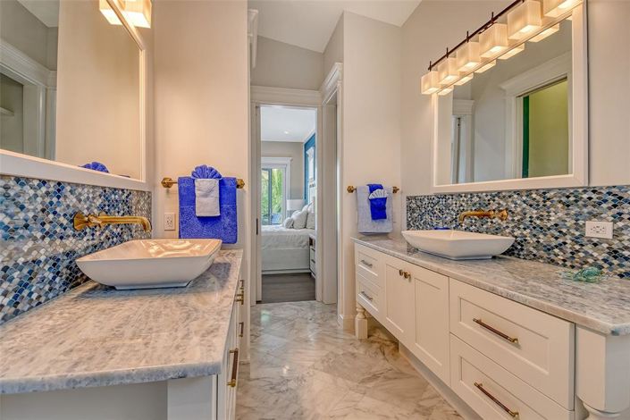 Image No.59-4 Bed Property for sale