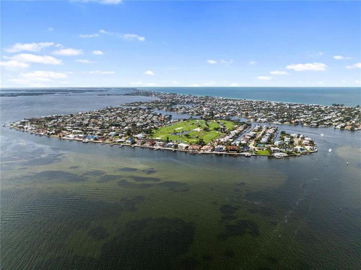 Image No.12-4 Bed Property for sale