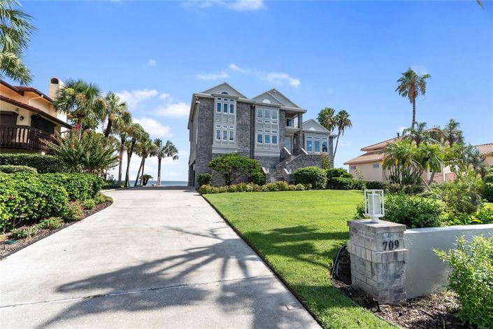 Image No.15-4 Bed Property for sale