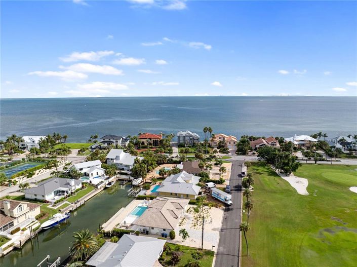 Image No.20-4 Bed Property for sale