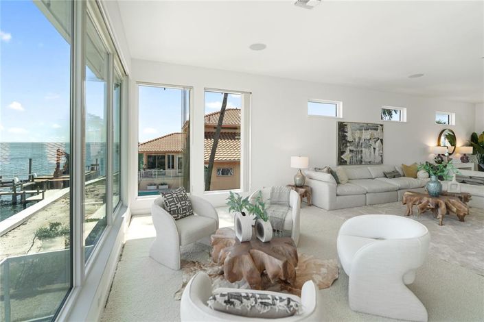 Image No.35-4 Bed Property for sale