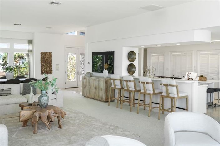 Image No.38-4 Bed Property for sale