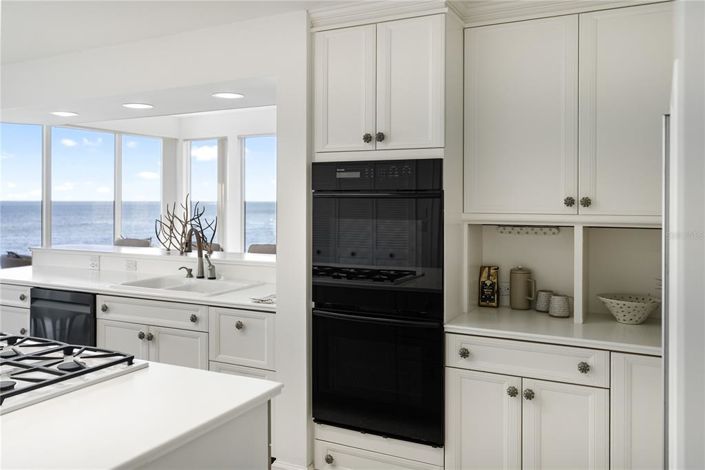 Image No.40-4 Bed Property for sale