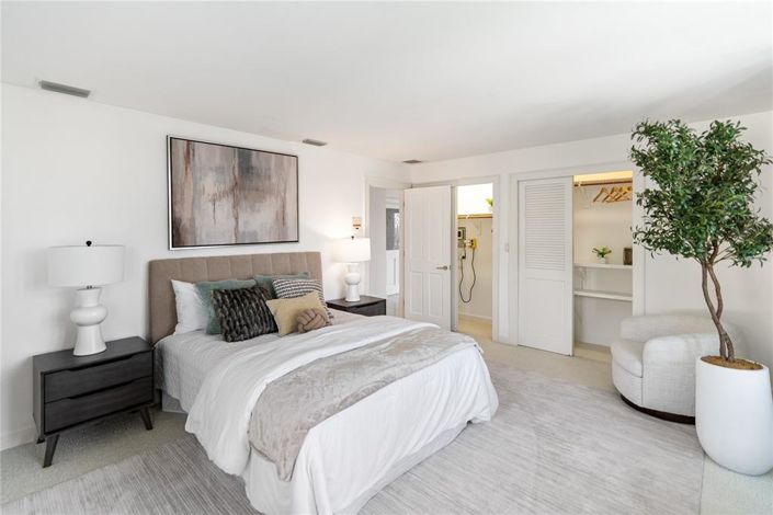 Image No.58-4 Bed Property for sale