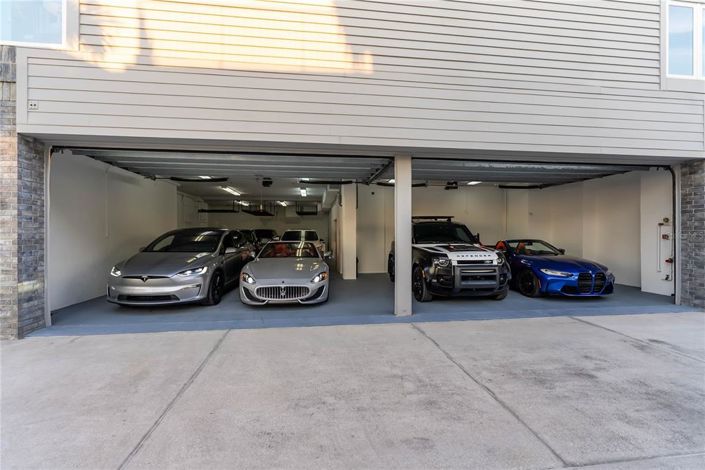 Image No.7-4 Bed Property for sale