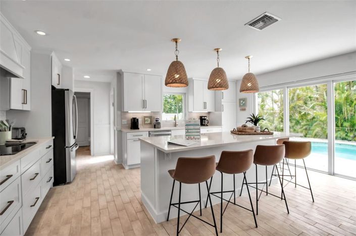 Image No.13-3 Bed Property for sale