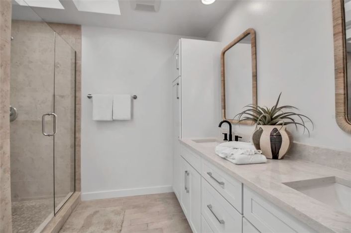 Image No.24-3 Bed Property for sale