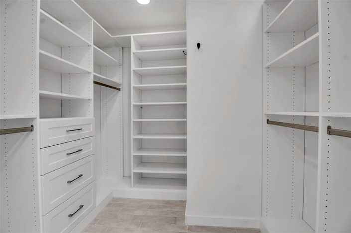 Image No.26-3 Bed Property for sale