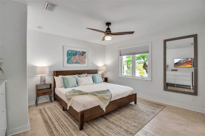 Image No.29-3 Bed Property for sale