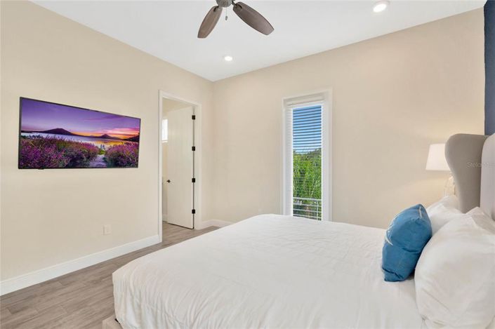 Image No.13-3 Bed Property for sale