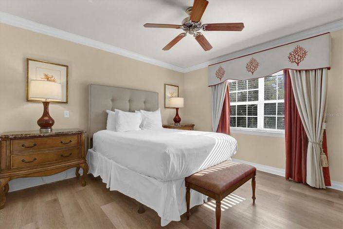 Image No.17-3 Bed Property for sale