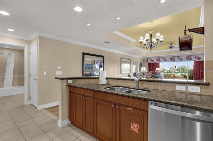 Image No.5-3 Bed Property for sale