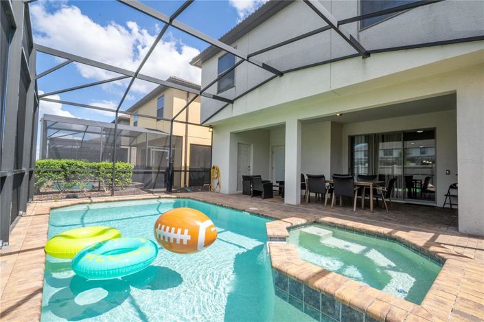 Image No.14-6 Bed Property for sale