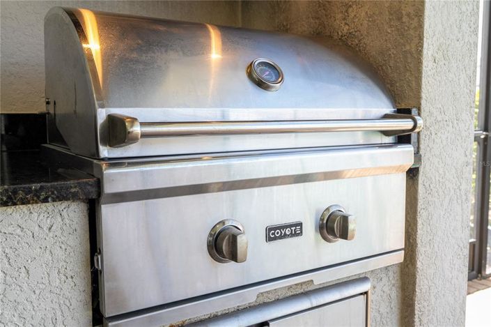 Image No.22-6 Bed Property for sale