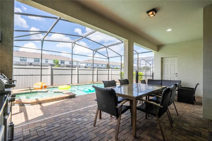 Image No.24-6 Bed Property for sale