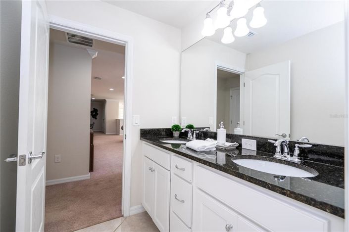 Image No.36-6 Bed Property for sale