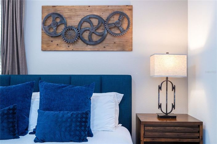 Image No.43-6 Bed Property for sale